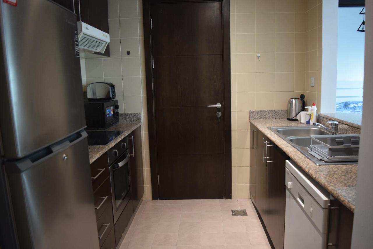 1br Apartment, Stunning Marina View, 5 Min Walk To Jbr Beach, 30 Sec Walk To Tram And Bus Stations Appartement *